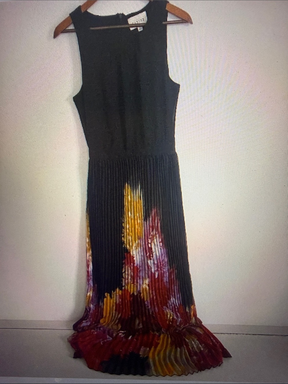 SABINE Woman Black Floral Sleeveless Lined Pleated Maxi Dress Size Small